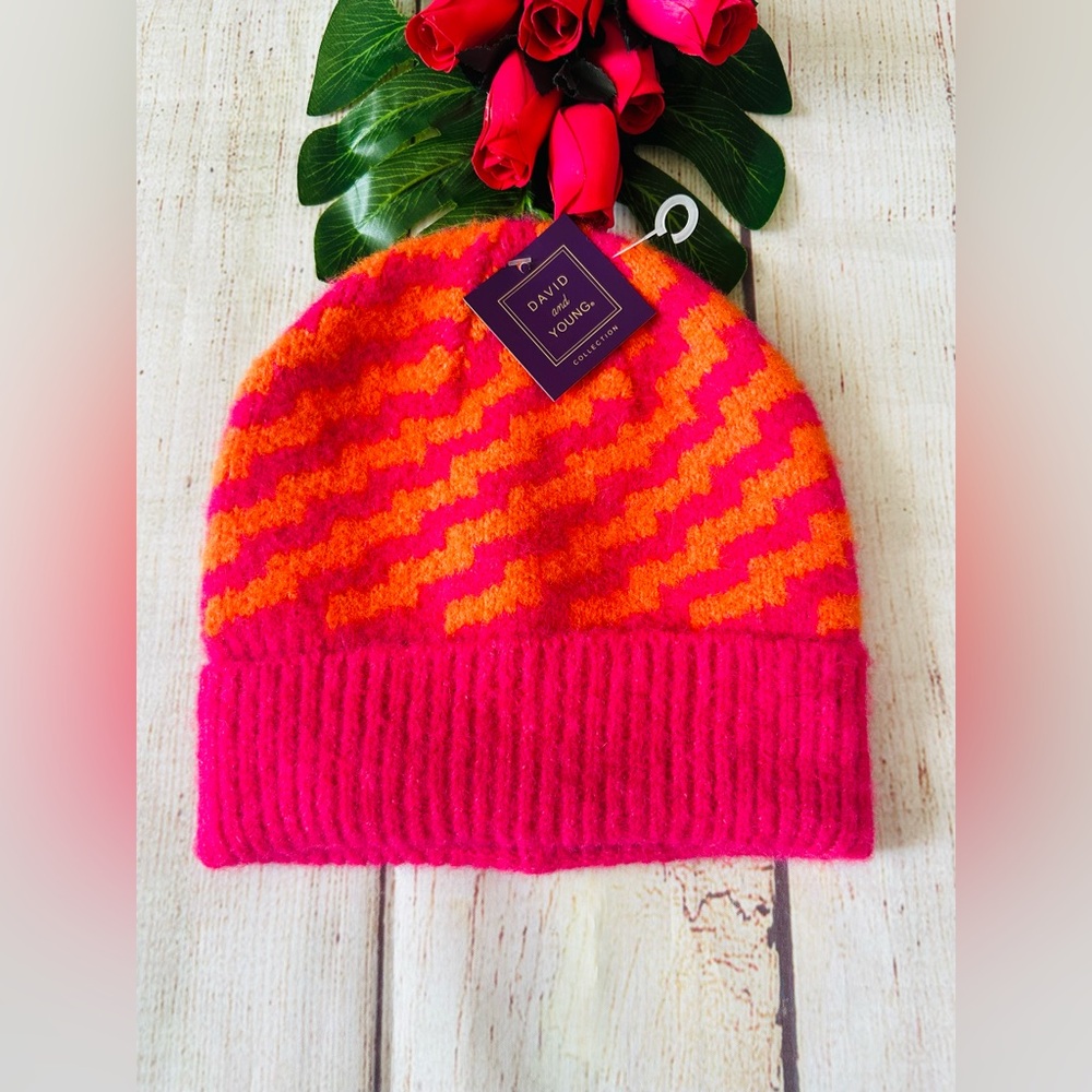 David and Young Women’s Pink Orange Geometric Zigzag Print Cuffed Beanie Hat OS